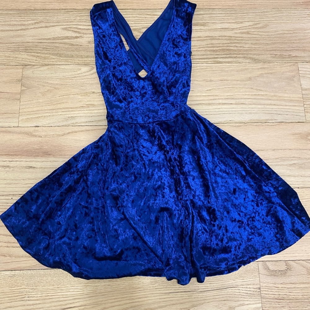 Elegant Blue Velvet Dress